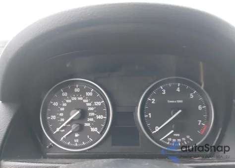 2014 BMW X1 xDrive28I z USA, uszkodzony, nr VIN WBAVL1C57EVY12932